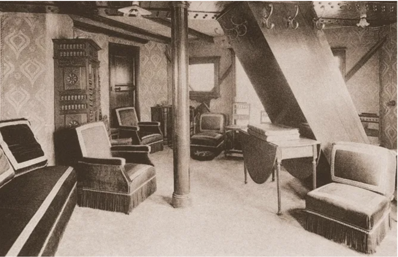 Hidden apartment inside the Eiffel Tower